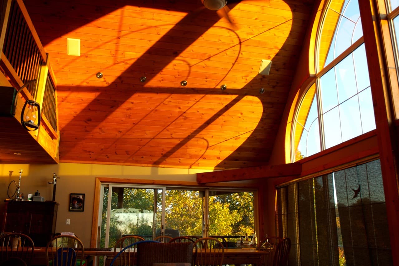 Lakehouse gallery: the sunlit great room